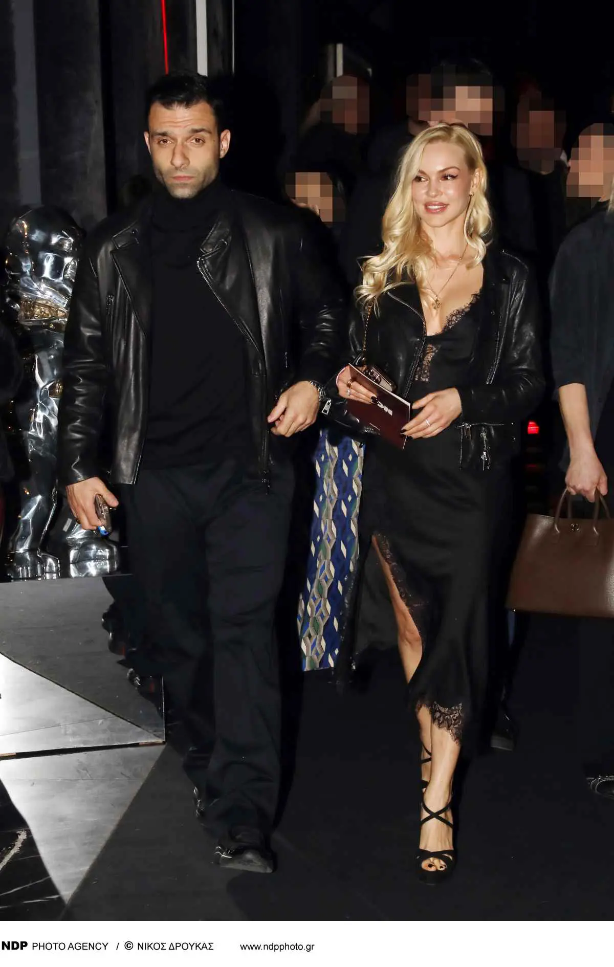 Γιώργος Τζαβέλλας - Βίκυ Κάβουρα