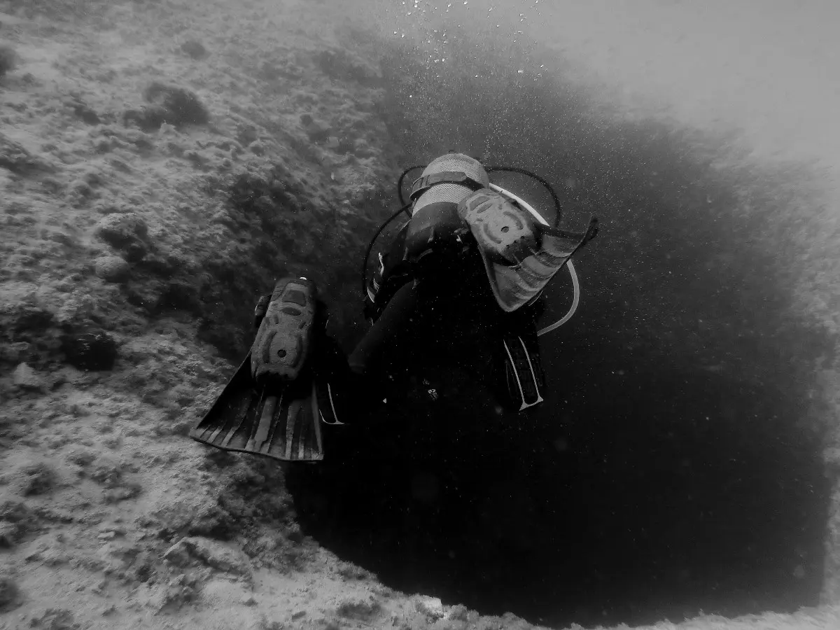 Πλάτων Σουλιώτης: Πιλότος στην Sky Express - Ποιος ήταν ο 34χρονος που ξεψύχησε παγιδευμένος στο Πηγάδι του Διαβόλου