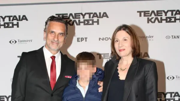 Ο Νίκος Ψαρράς με την Έλενα Καρακολούλη και τον γιο τους, Πάνο