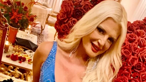 Με τεράστια πολυθρόνα και έργα τέχνης - Το αρχοντικό γραφείο της Μαρίνας Πατούλη