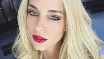 Δούκισσα Νομικού: Μας ξεναγεί στο γραφείο της - Βίντεο από το εσωτερικό του σπιτιού της