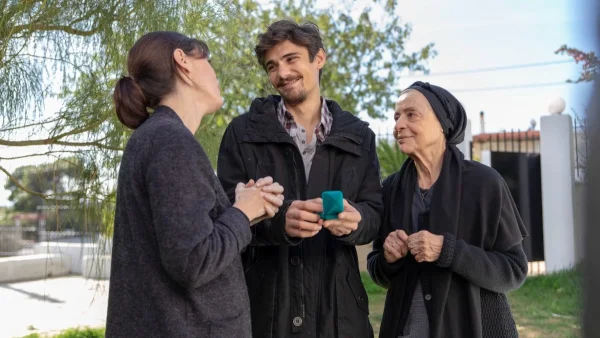 Σασμός: Ανατριχιαστικό - Η πρώτη φωτογραφία από την κηδεία του Πετρή