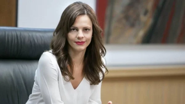 Δύσκολες ώρες για την 'Εφη Αχτσιόγλου - Τι συμβαίνει με την υγεία της