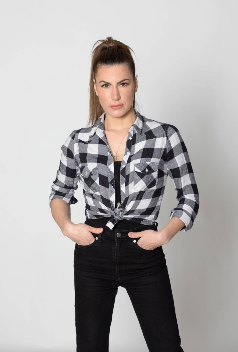 Φάρμα 2 Ανίτα Μουτσάι