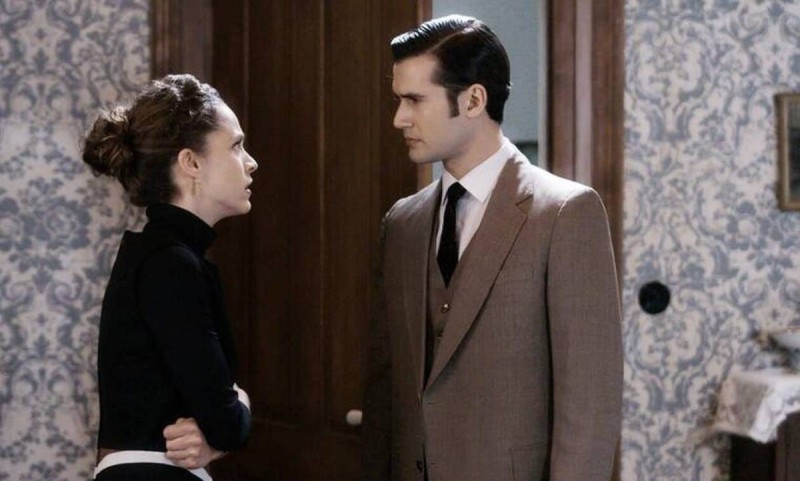 Άγριες Μέλισσες τα πρώτα επεισόδια