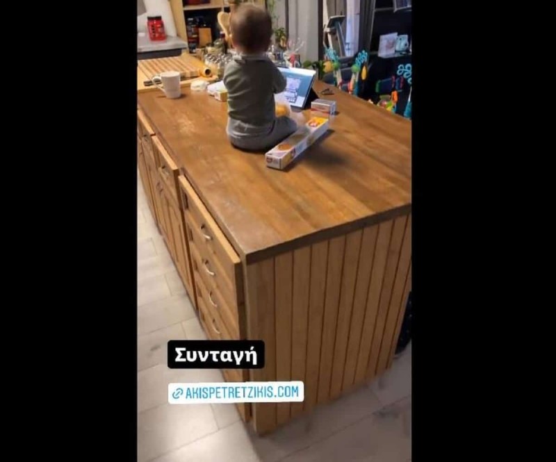 Η ανάρτηση του Άκη Πετρετζίκη