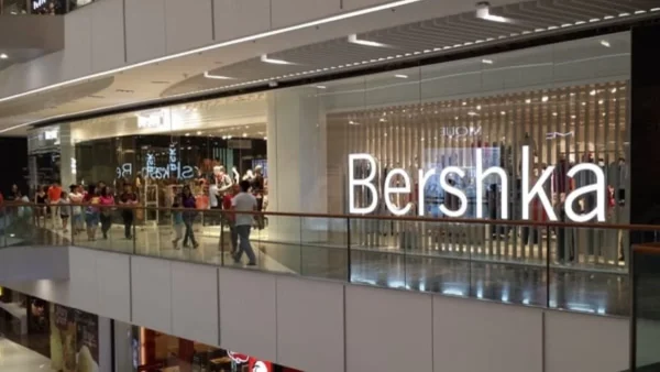 Χοντρό μπουφάν από τα Bershka μόνο με 35,99 ευρώ - Βγαίνει συνολικά σε 4 χρώματα