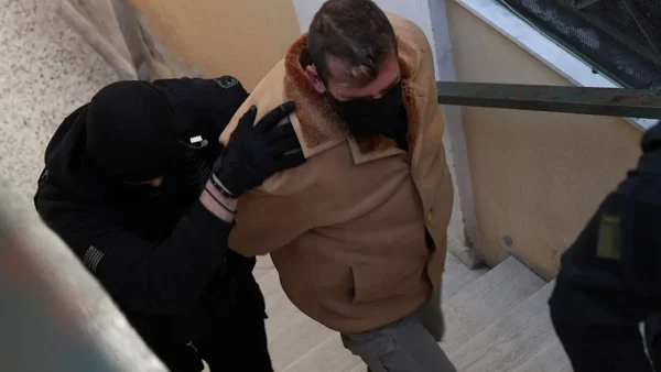 Ξεκινάει η πρώτη δίκη του ελληνικού #metoo: Βασική μάρτυρας η Σοφία Μπεκατώρου