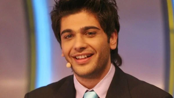 Θυμάστε τον Διονύση Μακρή από το DreamShow; Σήμερα μοιάζει με μοντέλο