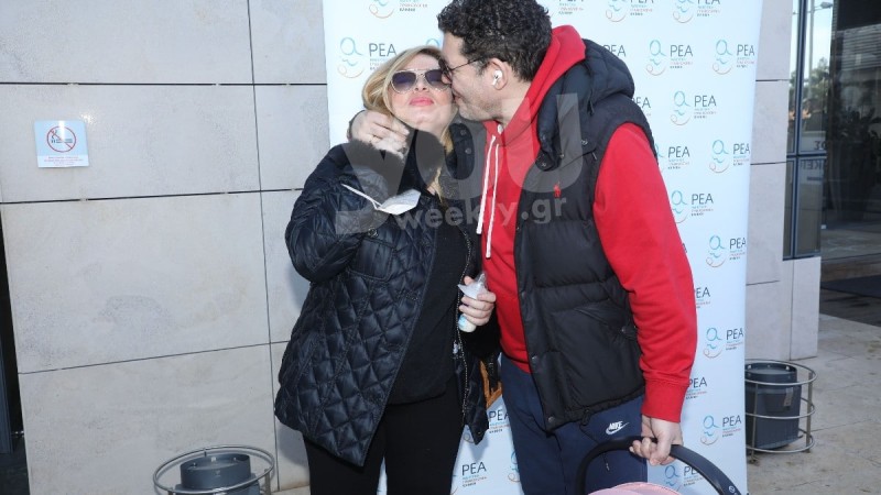 Εξιτήριο από το μαιευτήριο για τον Γρηγόρη Μπιθικώτση και την Έλενα Τσιριγκάκη