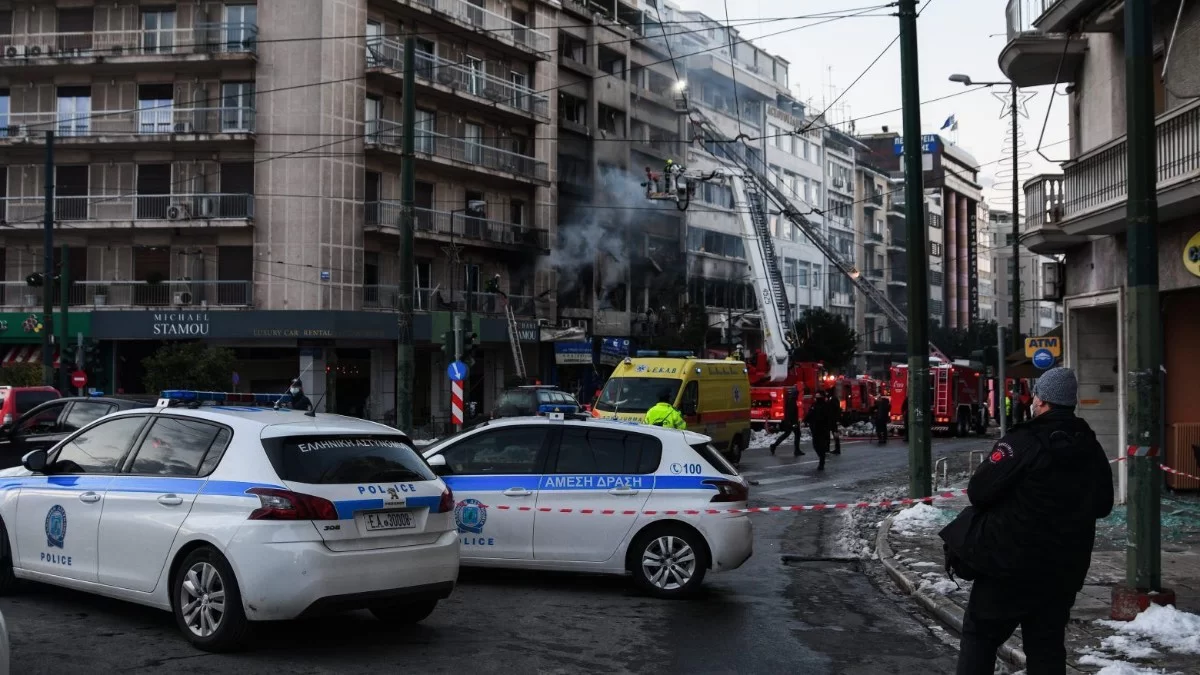 Ισχυρή έκρηξη στη Λεωφόρο Συγγρού - Σοκαριστικές φωτογραφίες από το εσωτερικό του κτηρίου