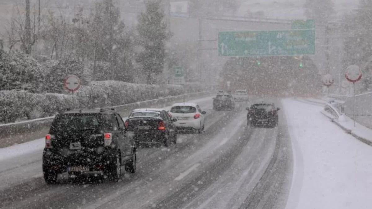 Κακοκαιρία "Ελπίδα": Εισαγγελική παρέμβαση για το "χάος" που έχει δημιουργηθεί στην Αττική Οδό