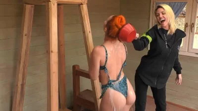 Φάρμα 2 - Αποκλειστικό: Το "καυτό" μπάνιο και το στριπτίζ της Νάιρα