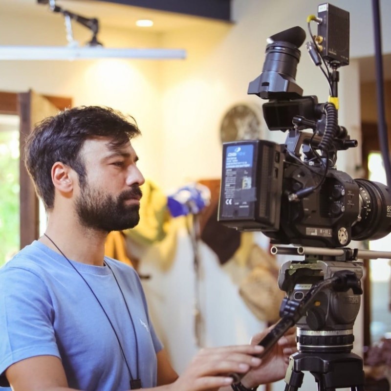 Ο Αντρέας Γεωργίου στα γυρίσματα της σειράς