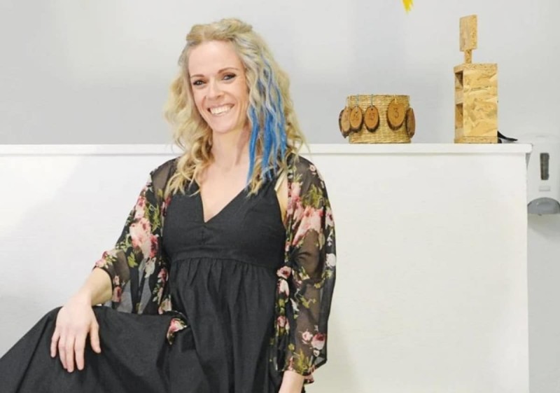 Το νέο κορυφαίο trend στο μανικιούρ: Holographic nails – Προτάσεις και πως να το κάνετε