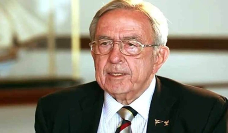 Με κορωνοϊό ο Κωνσταντίνος Γλύξμπουργκ