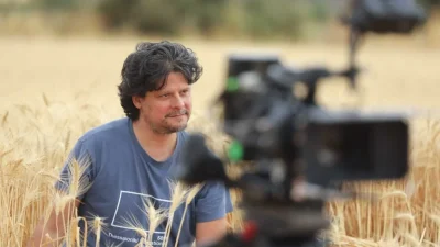 Θρήνος για τον σκηνοθέτη των Άγριων Μελισσών, Λευτέρη Χαρίτο