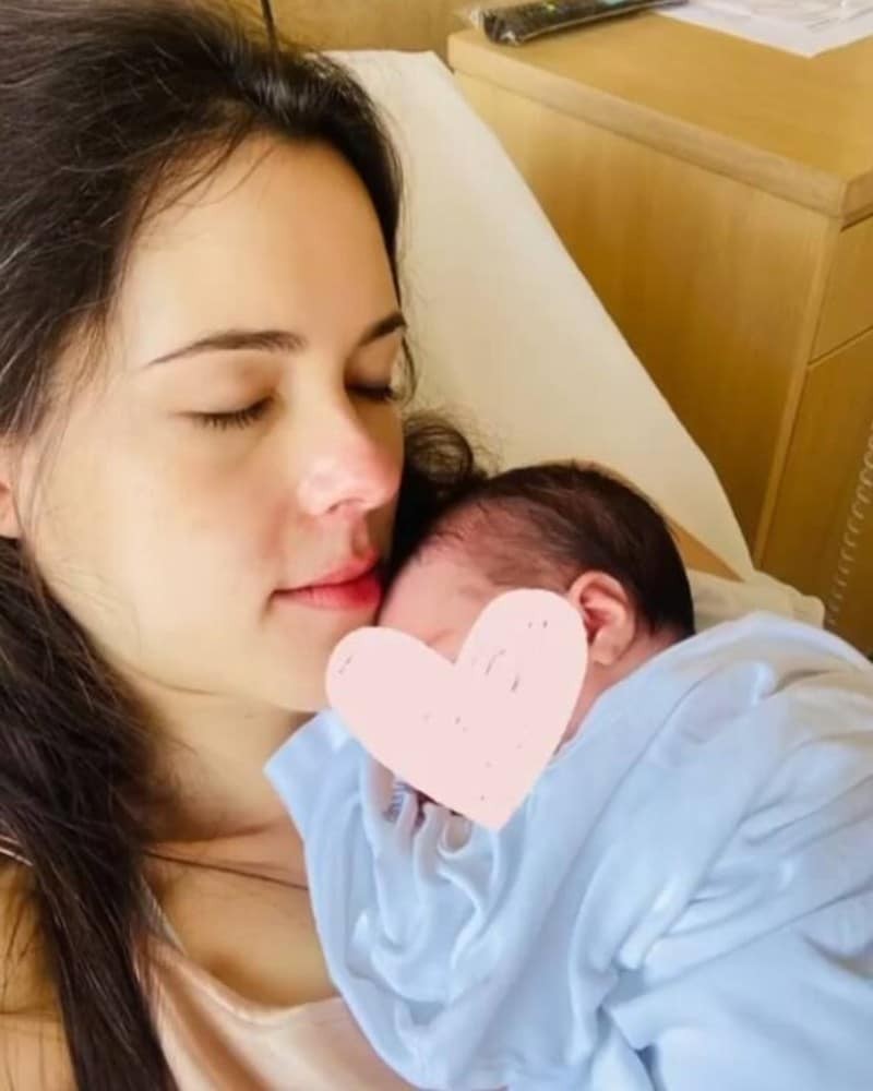 Μαμά για πρώτη φορά πρωταγωνίστρια από το Καφέ της Χαράς