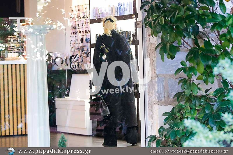 Ελένη Μενεγάκη νύχια