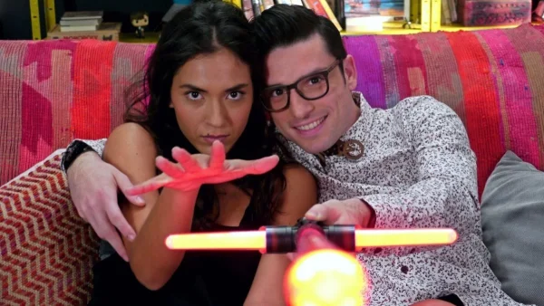 Μην αρχίζεις την μουρμούρα: Ο Άγγελος και Βέλη συνειδητοποιούν ότι ο Κανάτης είναι επικίνδυνος για την εγκυμοσύνη της