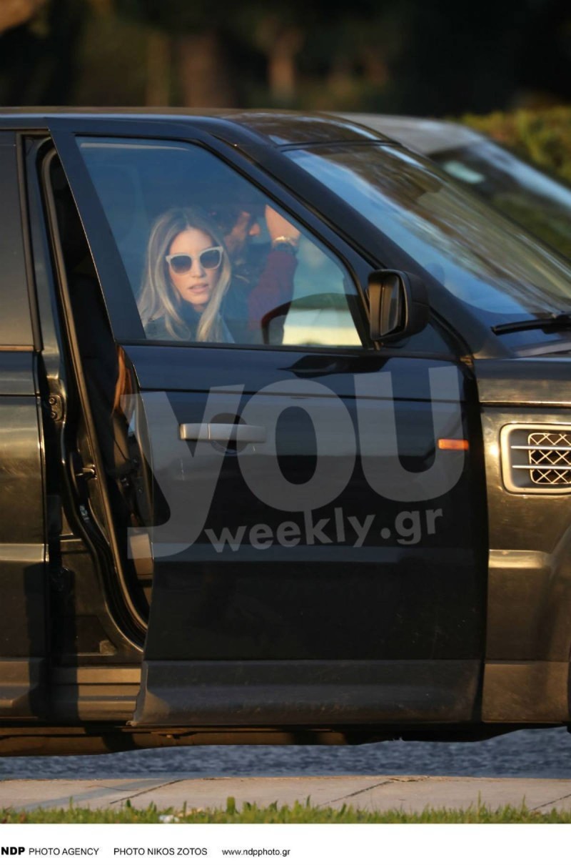 Αθηνά Οικονομάκου αμάξι