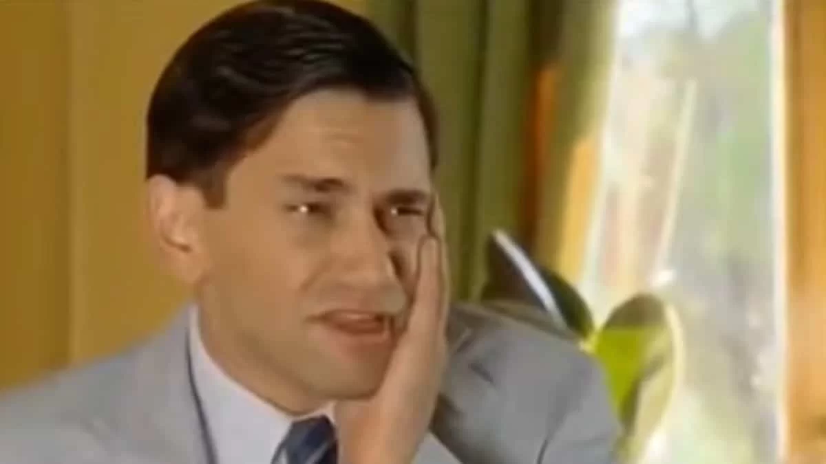 Σήμερα παίζει σε σειρά του Open - Αγνώριστος σήμερα ο «Πάκης» από το Δεληγιάννειο Παρθεναγωγείο