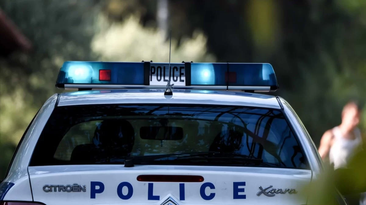 Κυψέλη: Άνδρας βγήκε στο μπαλκόνι και άρχισε να πυροβολεί