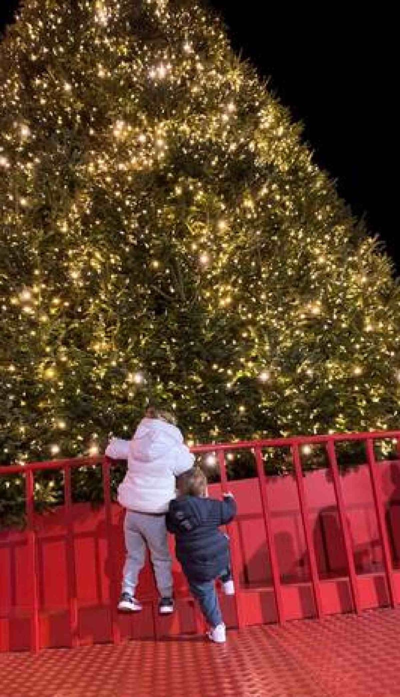 Βόλτα για την Φλορίντα Πετρουτσέλι και τα παιδιά της