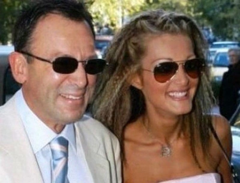 Έτσι ήταν η Νατάσα Θεοδωρίδου πριν της κάνει την πλαστική στο πηγούνι ο Φουστάνος