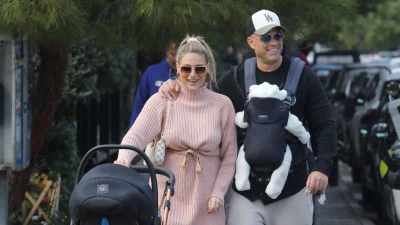 Κώστας Σόμμερ - Βαλεντίνη Παπαδάκη Βόλτα με το γο τους