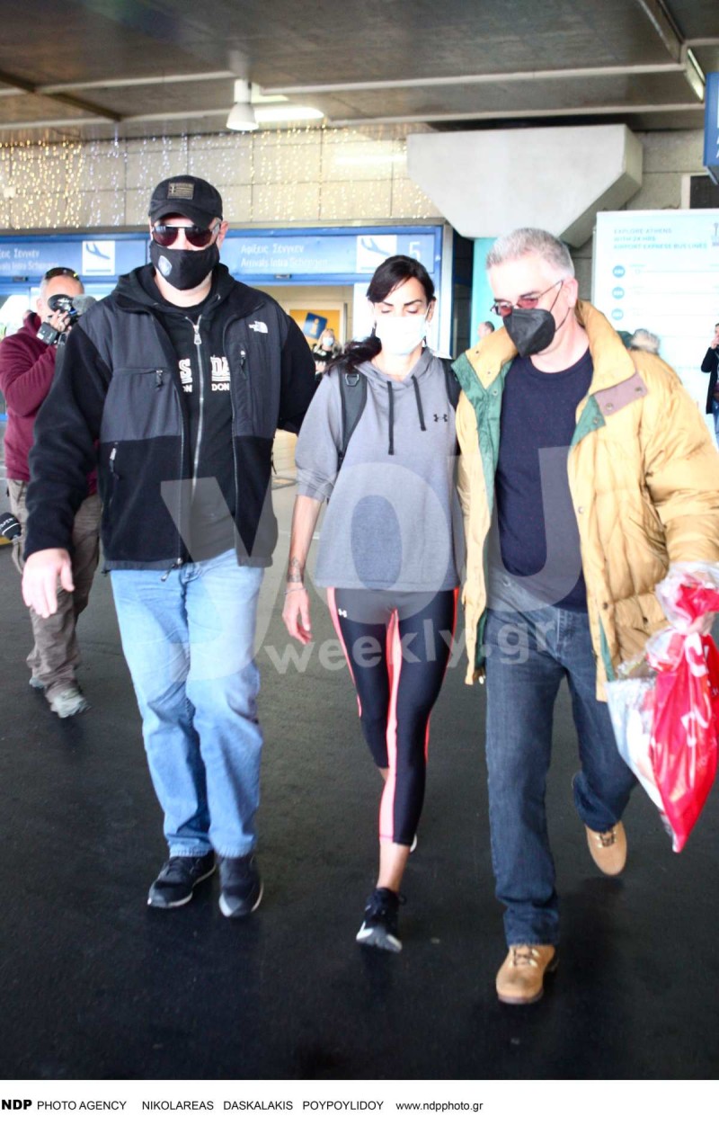 Ελισάβετ Σπανού - Η άφιξη στο αεροδρόμιο