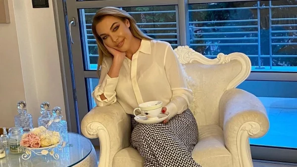 Πρέπει να έχουν δώσει πολλά χρήματα: Φωτογραφίες από το σπίτι Ευαγγελάτου - Στεφανίδου με τα 3 πατώματα