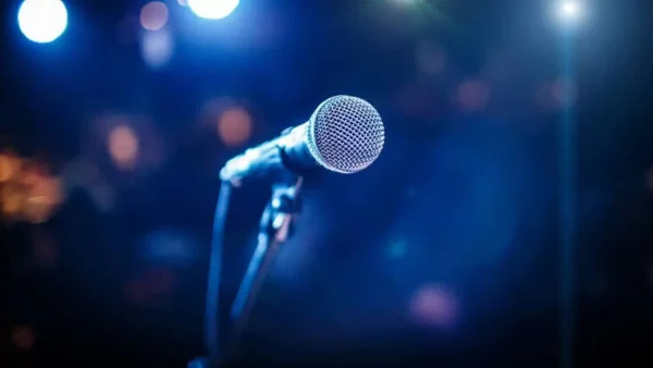 Σοκ - Γνωστή τραγουδίστρια καταγγέλλει πρώην μπασκετμπολίστα για εκδικητική πορνογραφία