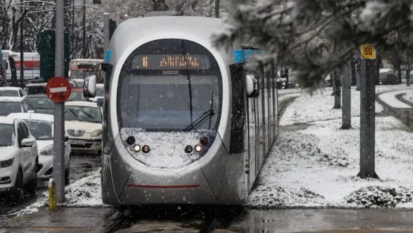 ΜΜΜ: Ως τις 10 το βράδυ θα διεξαχθούν τα δρομολόγια του τραμ για σήμερα και αύριο