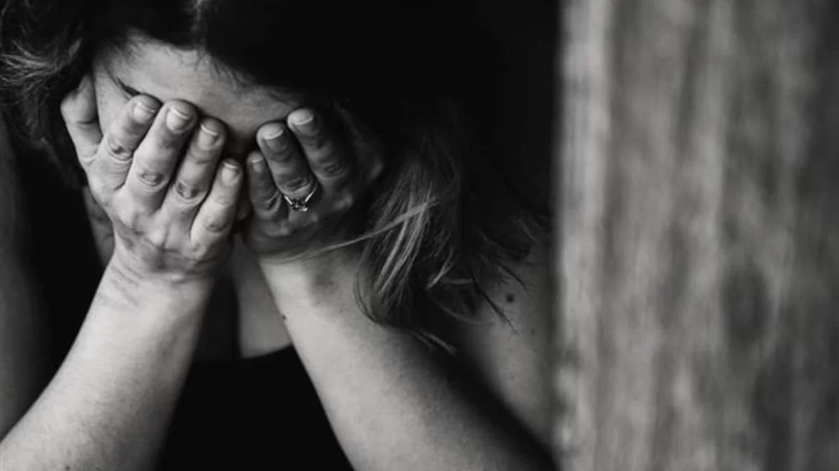 Βιασμός 24χρονης Θεσσαλονίκη: Συγκινεί η  μητέρα του αδικοχαμένου αρραβωνιαστικού της - «Έχει τη στήριξη και την αγάπη μας»