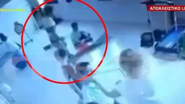 Σοκαριστικό βίντεο - Φυσικοθεραπευτής χτυπά με κλωτσιά στο κεφάλι αυτιστικό παιδί