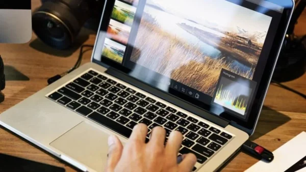 Συγκλονίζουν οι απειλές σε Έλληνα Youtuber: «Θα φας 50 μαχαιριές, είσαι νεκρός»