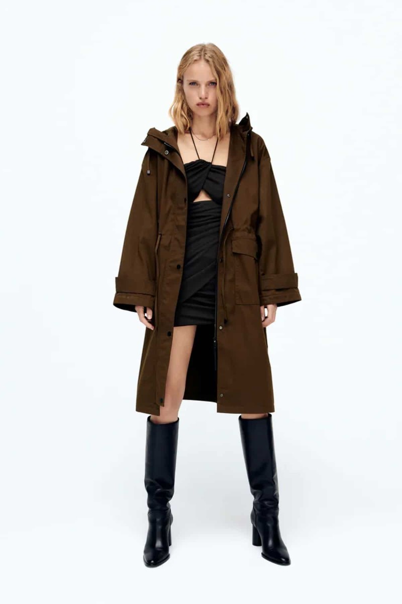 Με 45% έκπτωση καπαρντίνα στα Zara