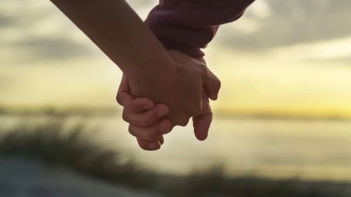 Αποκαλύφθηκε για πρώτη φορά: Αυτό είναι το νέο ζευγάρι της ελληνικής σόουμπιζ