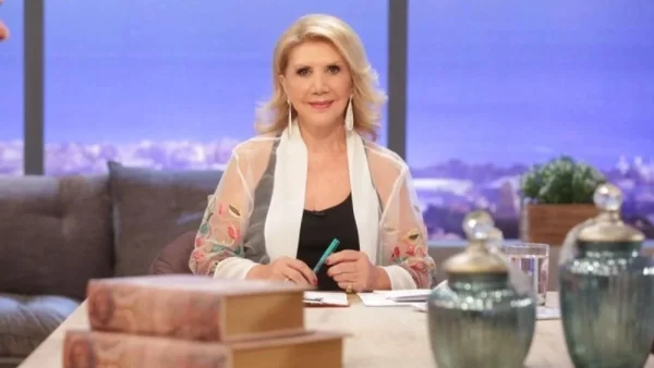 Το αποκάλυψε η Λίτσα Πατέρα - Ένα ζώδιο θα βρει τον έρωτα μέσα στο Σαββατοκύριακο