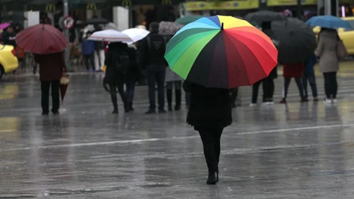 Καιρός 23/2: Βροχές και καταιγίδες με βαθμιαία βελτίωση - Που θα είναι έντονα τα φαινόμενα