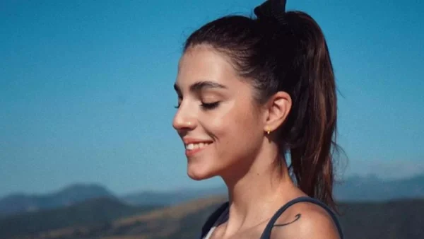 Αγνώριστη η Άννα Μαρία Βέλλη - Η απίστευτη αλλαγή στην εμφάνιση της