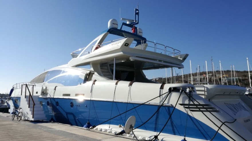 περιουσία Ατζουν Ιλιτζαλί κότερο