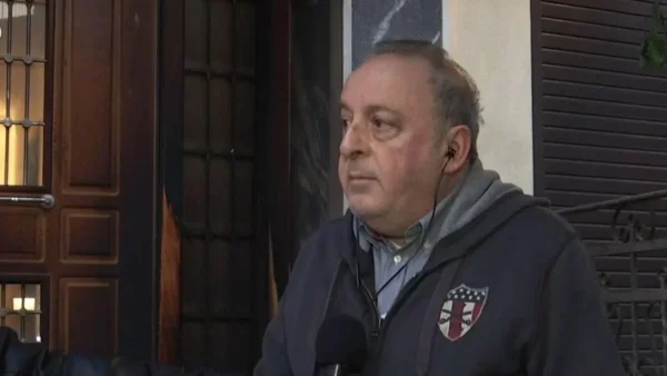 Επίθεση με γκαζάκια στο σπίτι του Δημήτρη Καμπουράκη - "Θα είχε μπει η φωτιά μέσα αν..."