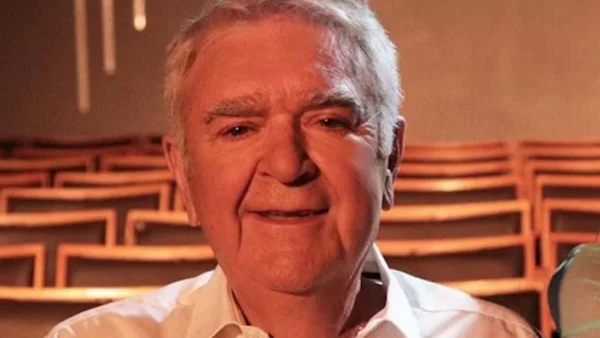 Είναι γλυκύτατη και την βλέπουμε σπάνια - Πρόσφατη φωτογραφία της συζύγου του Πασχάλη Τερζή