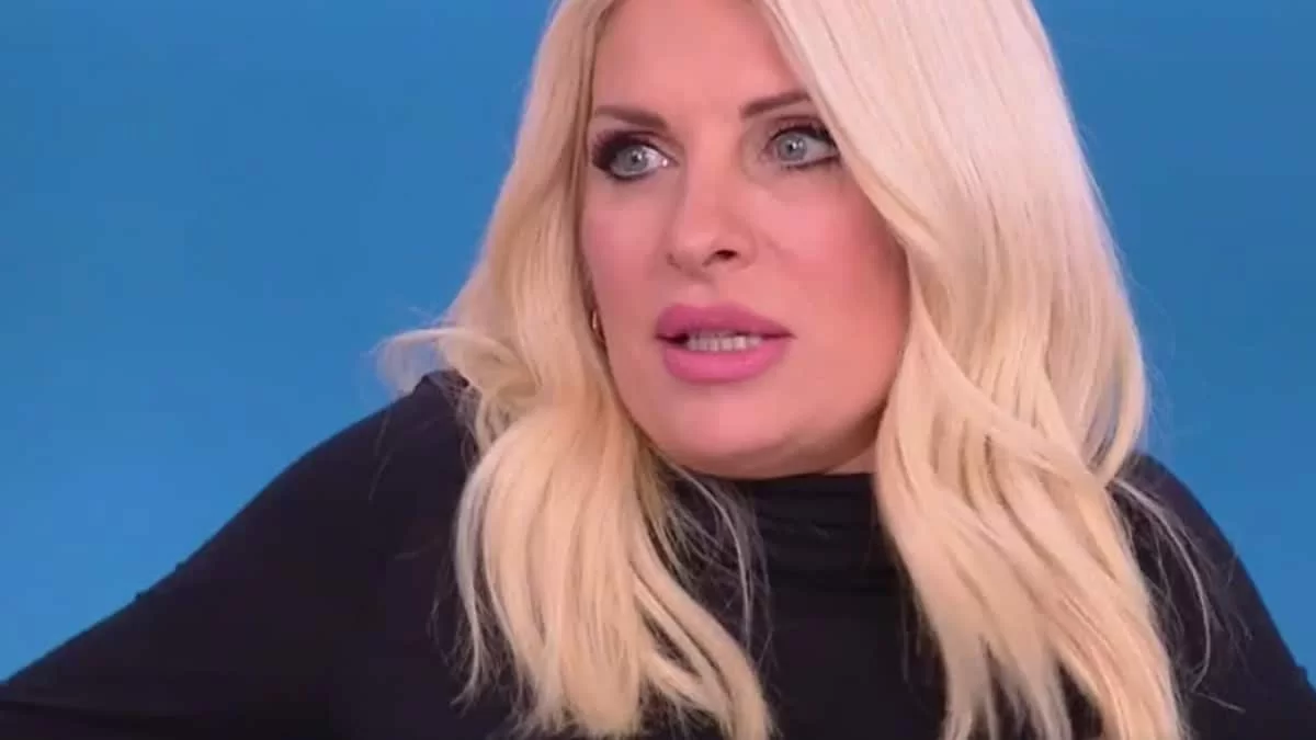 Ελένη Μενεγάκη: "Τα έχασε" στον αέρα της εκπομπής της - Τι συνέβη;