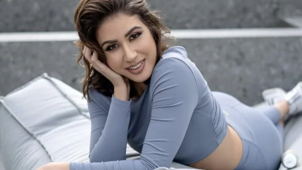 "Έσπασε" την σιωπή της η Κρεμλίδου για τις φωτογραφίες της που έχουν διαρρεύσει -  «Η πρώτη μου σκέψη ήταν να πηδήξω από τον...»