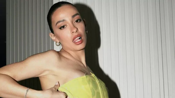 Ολόγυμνη στο μπάνιο της - Ασύλληπτη φωτογραφία της Ελένης Φουρέιρα