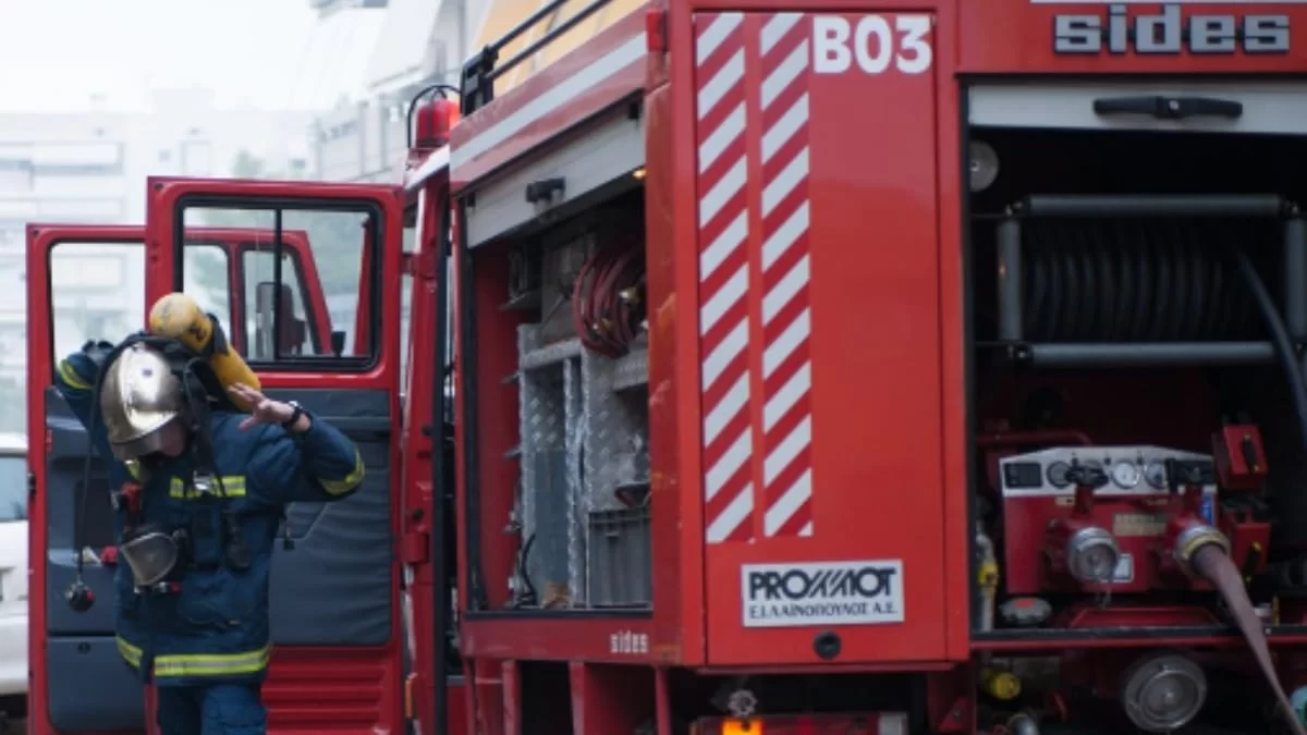 Αιγάλεω: Φωτιά σε ΕΠΑΛ