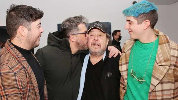 Με τεράστια βεράντα και θέα τη θάλασσα - Μαγευτική φωτογραφία από το σπίτι του Γιάννη Πάριου